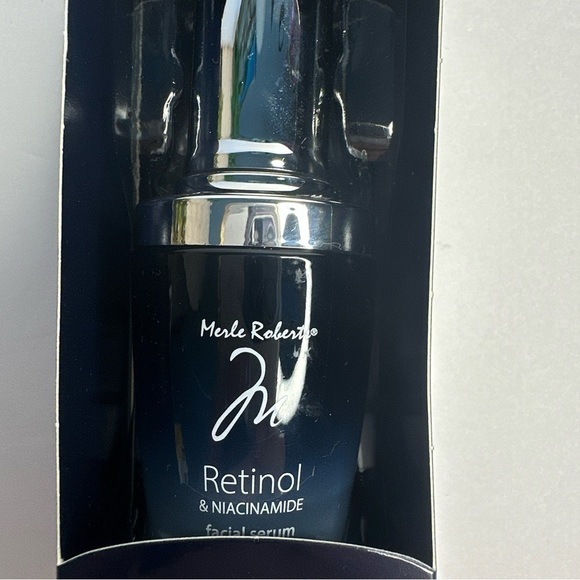 Merle Roberts - Retinol & Niacinamide Facial Serum - 1 oz - New In Box - Picture 10 of 11